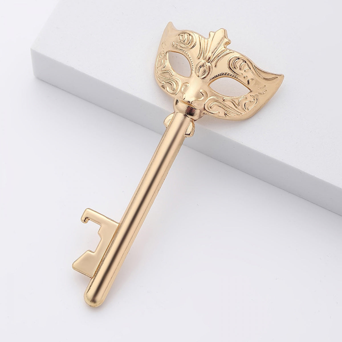 Masquerade Mask Key Bottle Opener – Gold Metal Decorative Cap Lifter - Image 4